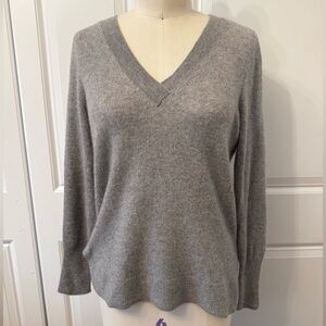 Halogen 100% Cashmere V-Neck Sweater